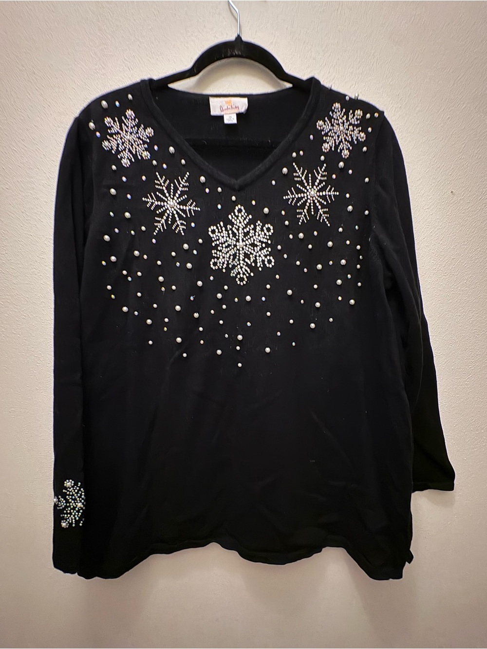 Quacker Factory Black V-Neck Snowflake Pearl-Embellished Tunic